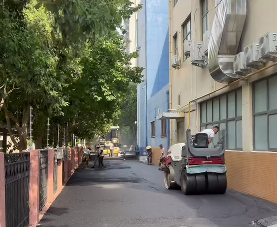 鄭州瀝青路面施工廠家持續(xù)升級(jí)，緊跟時(shí)代步伐